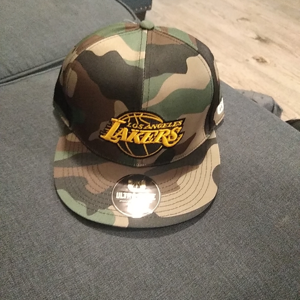 Los Angeles lakers snapback Camouflage style!!  One size fits all